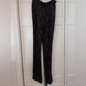 Floral flared pants